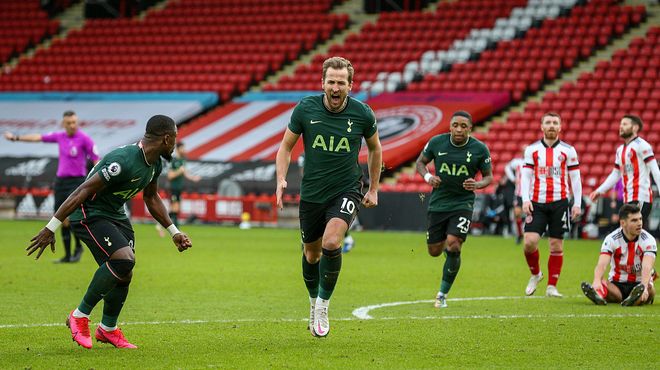 布克三分绝杀 太阳力克雷霆