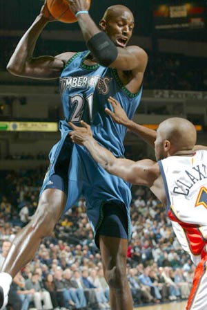 0-1到3-2！新援超离谱乌龙助攻+又直红 英超7.3亿豪门险胜升班马