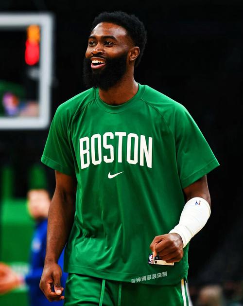 记者：库巴西在周中欧国联受伤，不会出战对阵奥萨苏纳的补赛