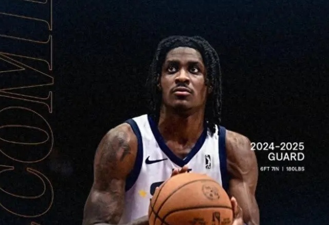 庆祝建队126周年！巴萨官方社媒晒诺坎普球场海报