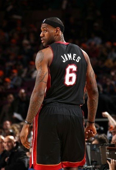 澳洲网球公开赛｜ 3盘擒下谢尔顿 辛纳决战兹沃列夫