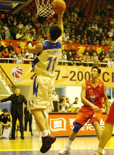 拜仁又一名场面，这射门角度真的精准到离谱！