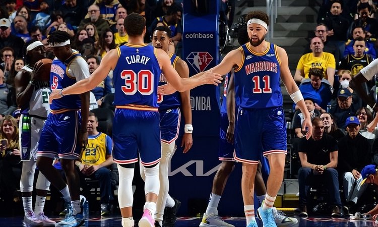 📸 图源 @StevenRailston 来源：The United Stand