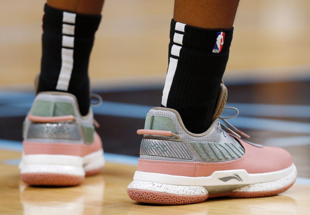 杨毅：老詹中国行线上被喷！线下壮观场景仅过去乔丹如今库里能比